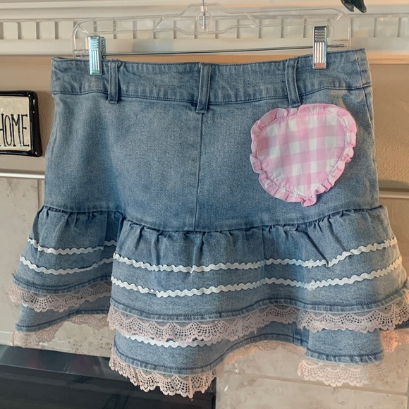 Sweet Society Adorable Denim Skirt w lace and Rick Rack trim Size Large - Picture 4 of 7